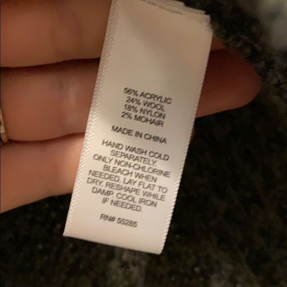 Express Green extreme high-lo hem neck sweater - Picture 4 of 4